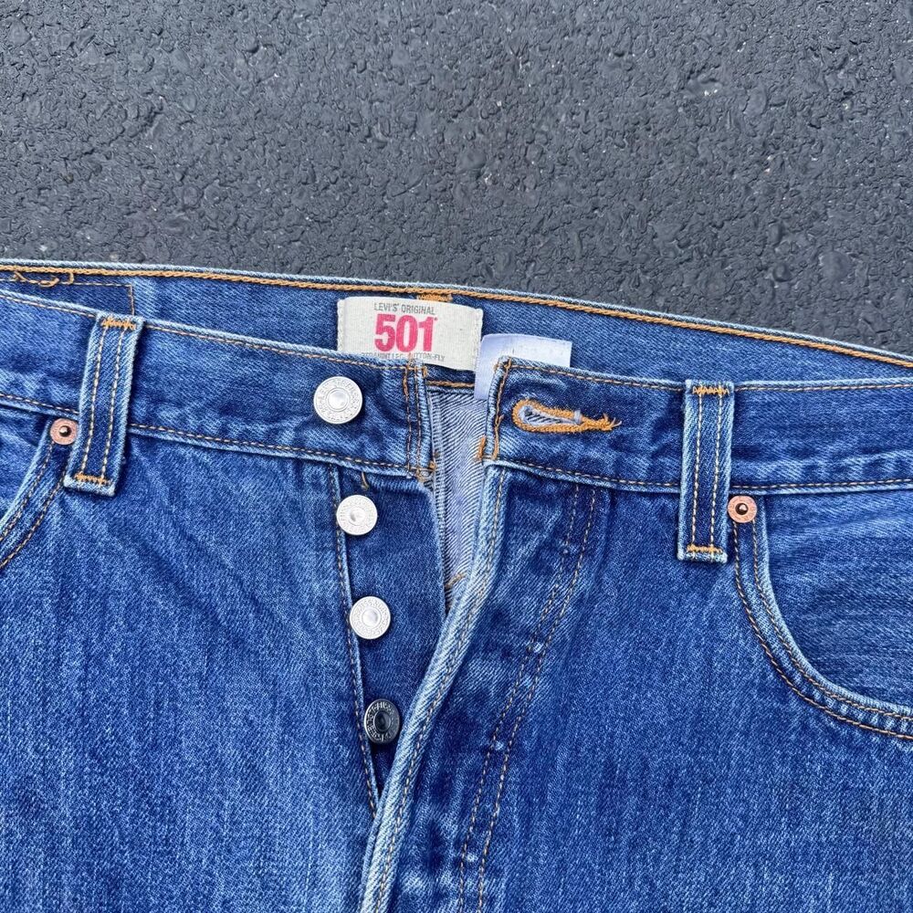 Levi-s Men's Blue and Navy Jeans